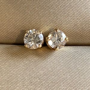 Diamond studs - 14kgold- 1/2c.t each